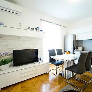 Central Apartment